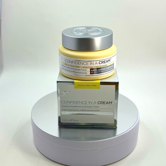 IT Confidence in a cream Anti-Aging Armour 2 fl oz BNIB